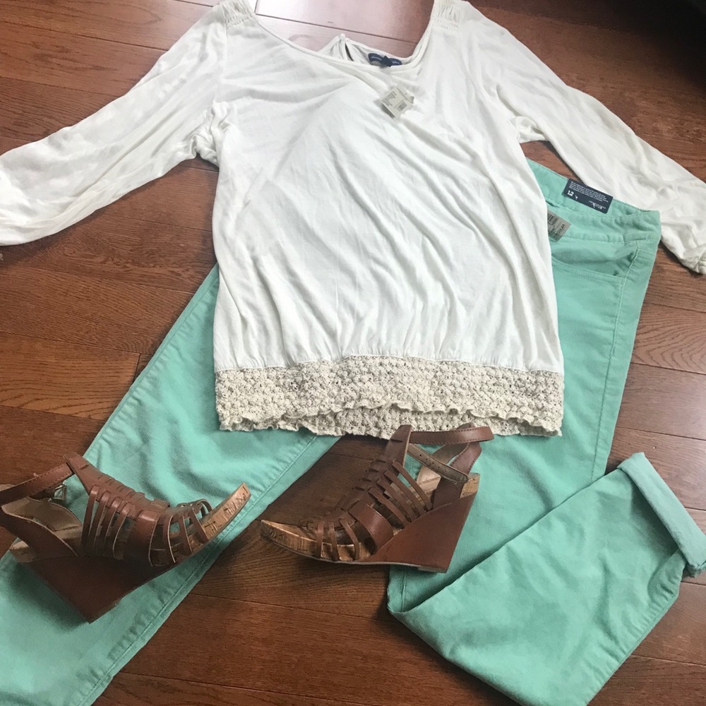 American eagle outfit pants 12 shirt L NWT